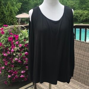 American eagle black long sl cold shoulder t shirt